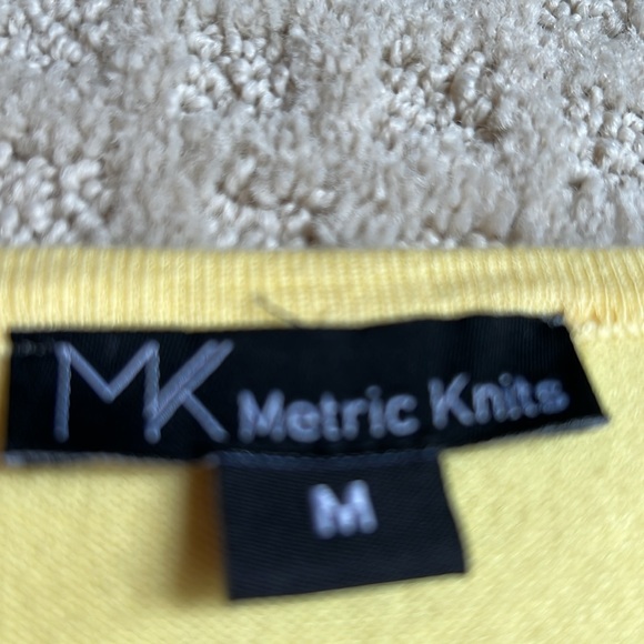 Metric Knits light weight spring sweater. Size M. Yellow. - Picture 3 of 3